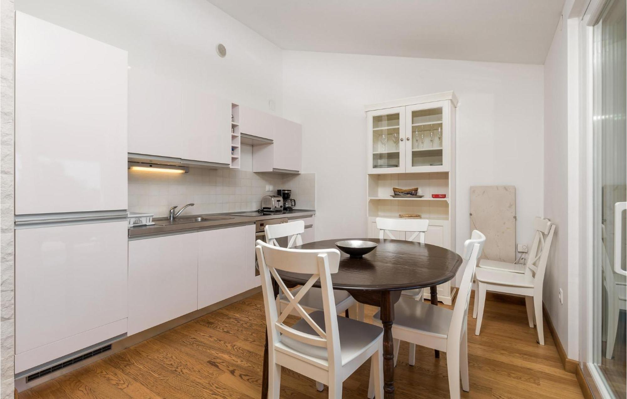 Nice Home In Krk With Kitchen Krk Town Zewnętrze zdjęcie